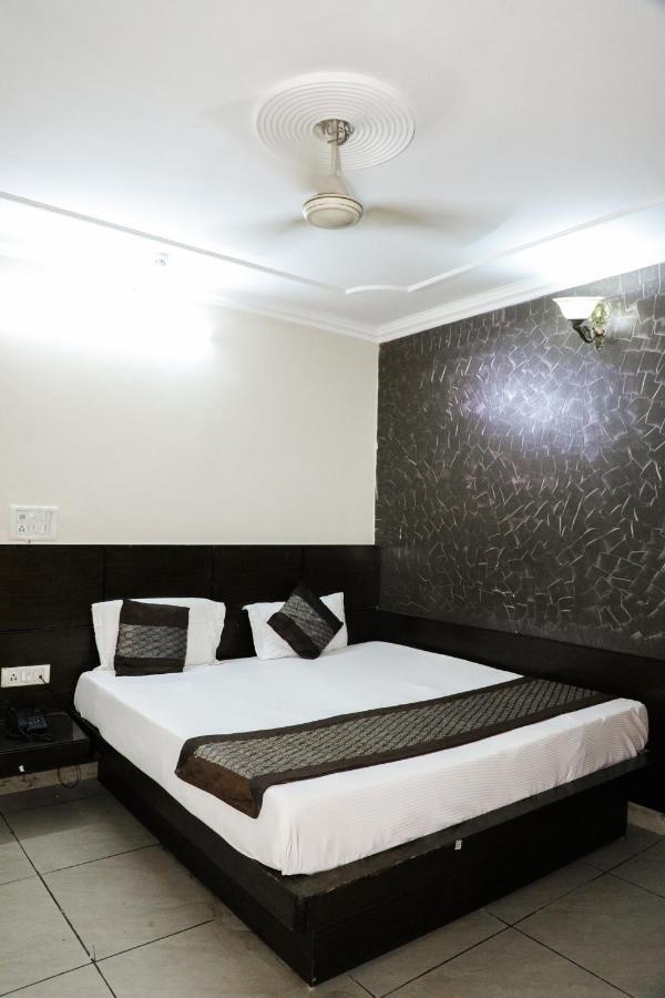 Hotel Centra Inn Neu-Delhi Exterior foto